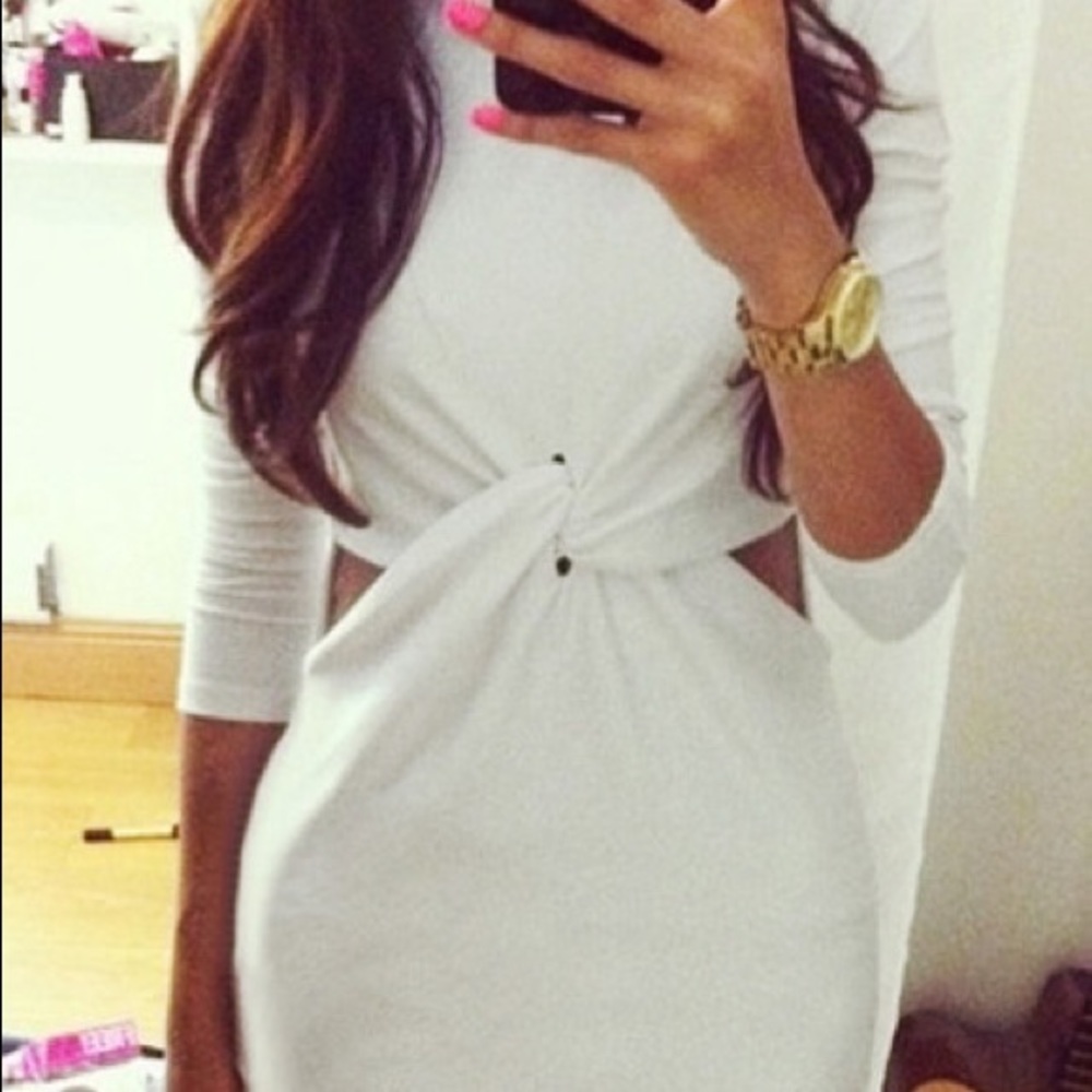 BLOGGER FAV white knot mini dress size 4 NWT